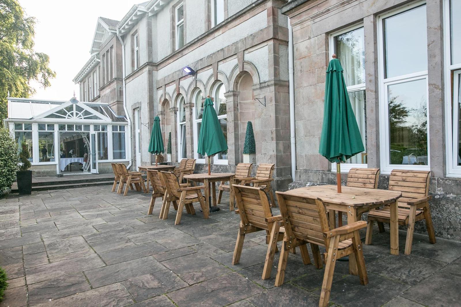 Rosslea Hall Hotel Rhu Exterior photo