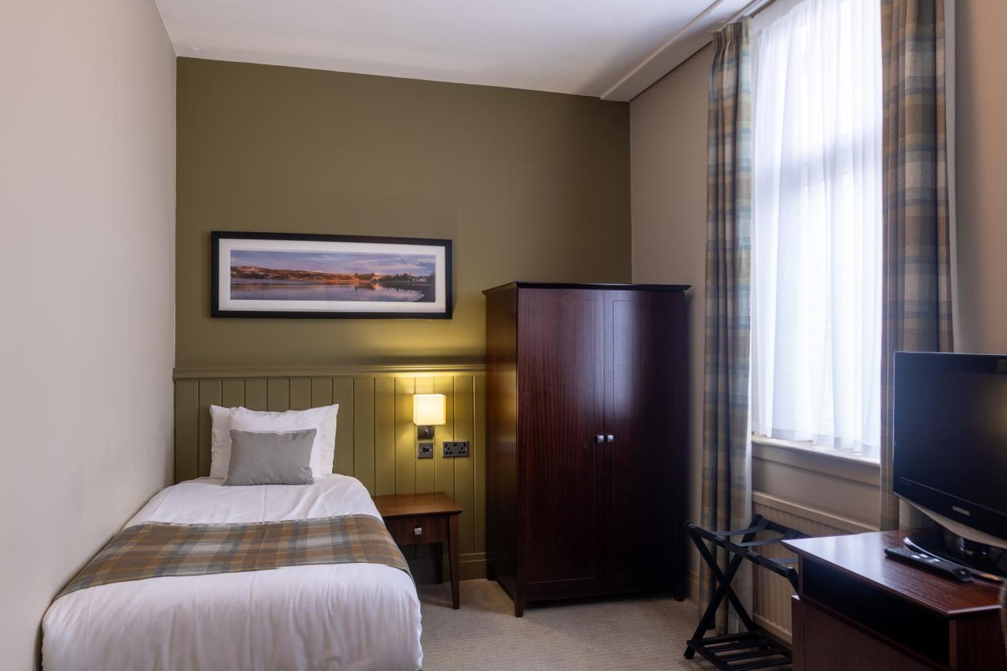 Rosslea Hall Hotel Rhu Room photo