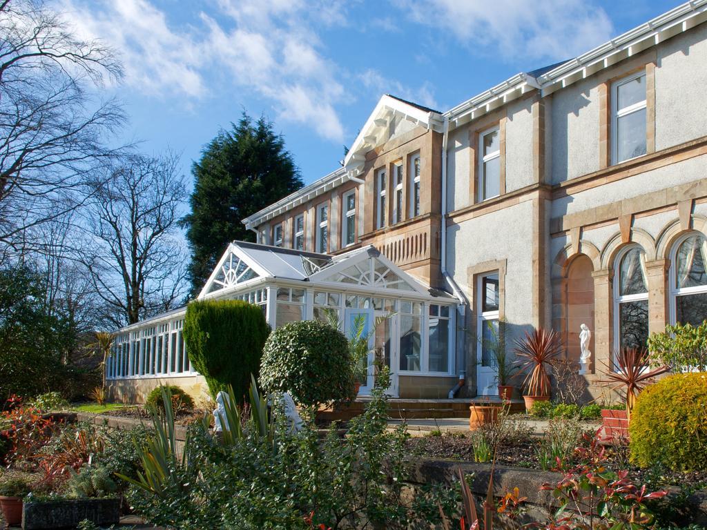 Rosslea Hall Hotel Rhu Exterior photo